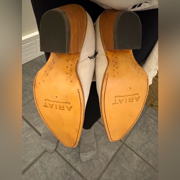 Ariat Laramie StretchFit Western Cowboy Boots Oyster Suede — NWT - Picture 4 of 4